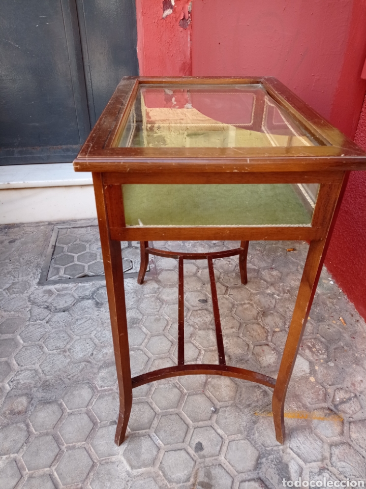 Antig&uuml;edades: Vitrina espositora - Foto 2