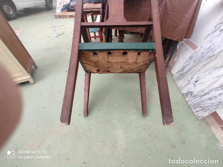 Antig&uuml;edades: sillon de madera antigua - Foto 5