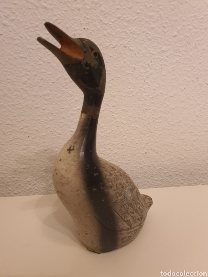 Antiques: Antiguo pato de bronce .