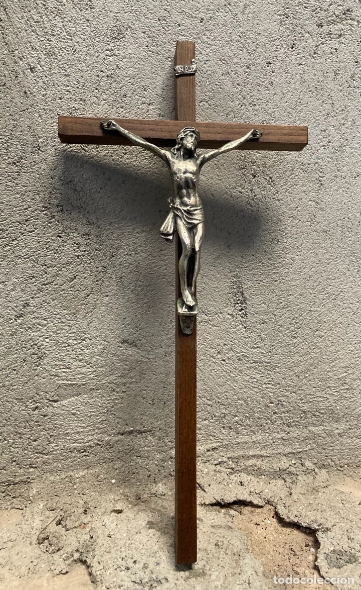 Antig&uuml;edades: Crucifijo de pared en madera - Foto 3