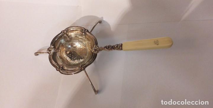 Antig&uuml;edades: Colador para el T&eacute; en Plata francesa - Foto 1