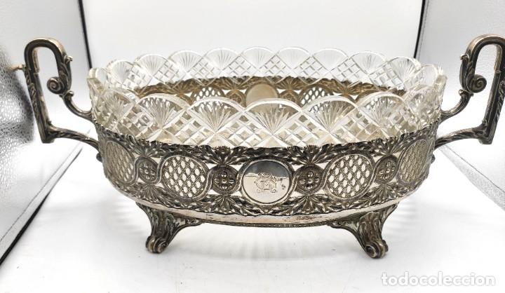 Antigüedades: Centro de mesa ovalado en cristal tallado y plata, del siglo XX. Plata punzonada. - Foto 1 - 303567588