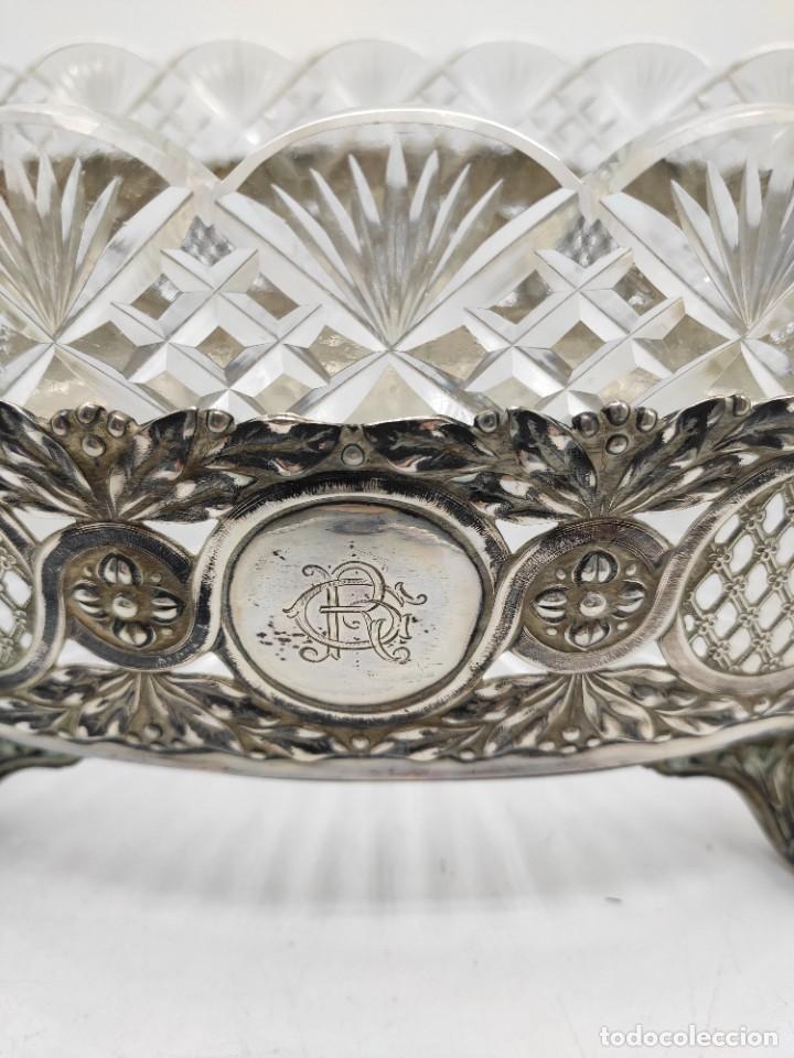 Antigüedades: Centro de mesa ovalado en cristal tallado y plata, del siglo XX. Plata punzonada. - Foto 4 - 303567588