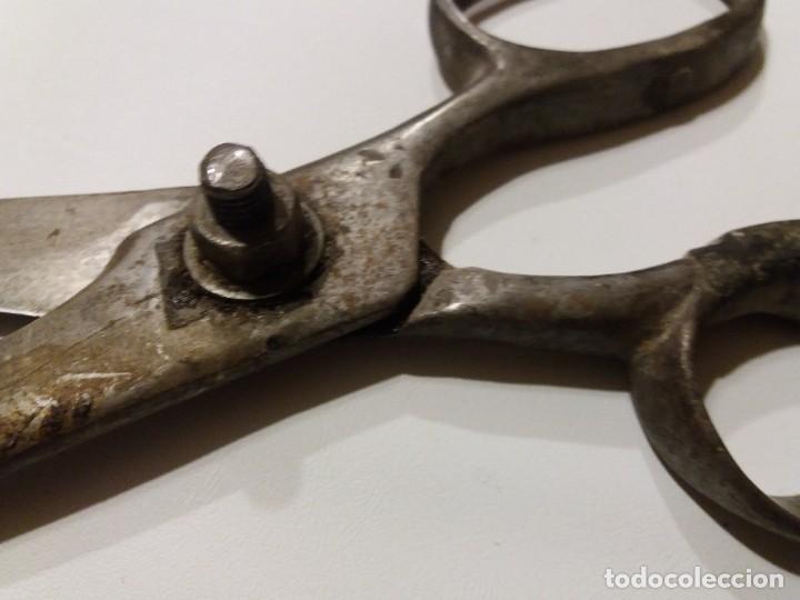 Antig&uuml;edades: TIJERA DE ESQUILAR - Foto 3