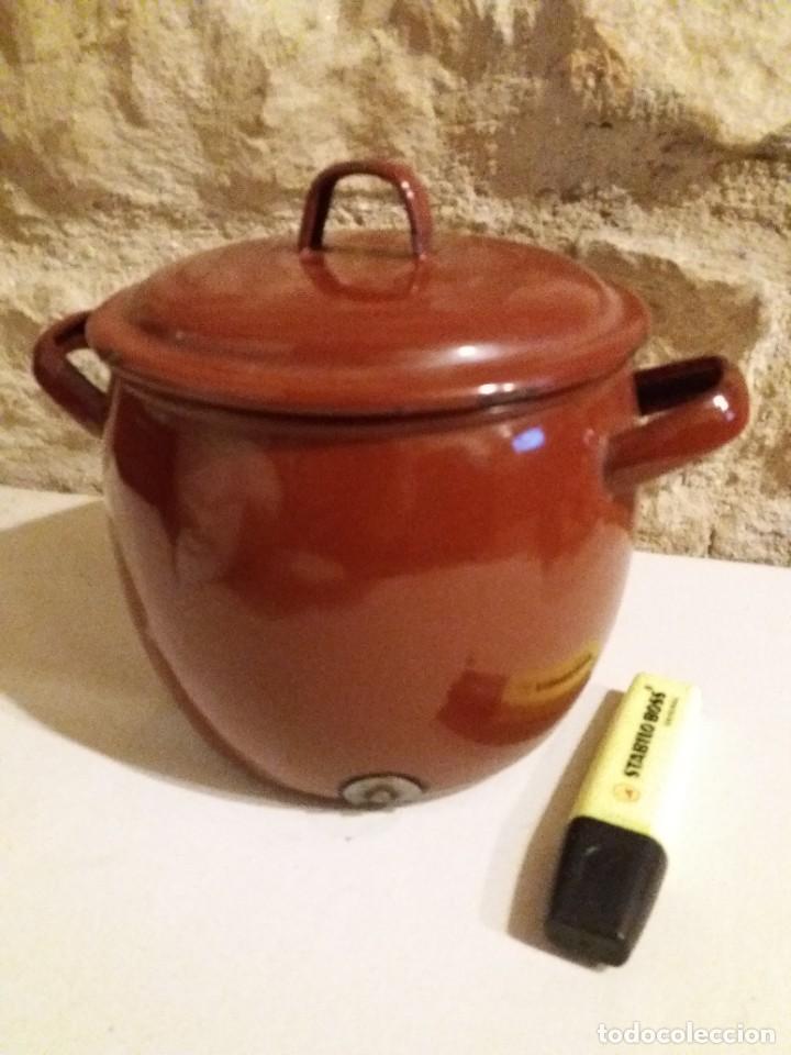 Antig&uuml;edades: ANTIGUO PUCHERO CON REMACHE - Foto 2