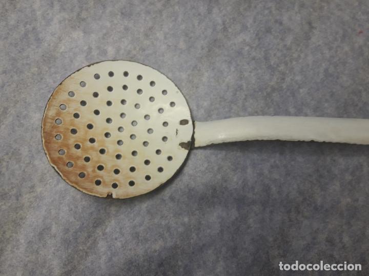 Antig&uuml;edades: ESPUMADERA PORCELANA - Foto 2
