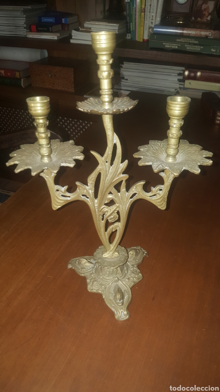 Antig&uuml;edades: candelabro de bronce - Foto 1