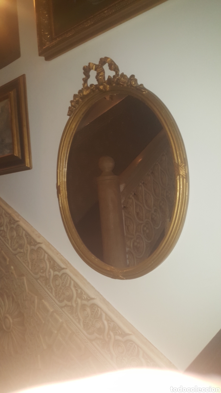 Antig&uuml;edades: espejo de bronce ovalado con copete - Foto 2