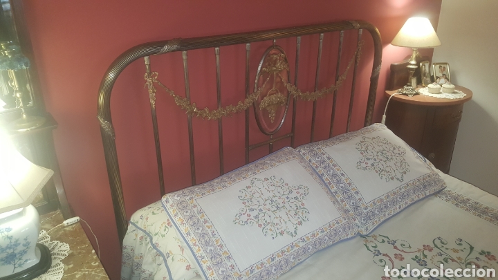 Antig&uuml;edades: cama de bronce 135 x 190 - Foto 1