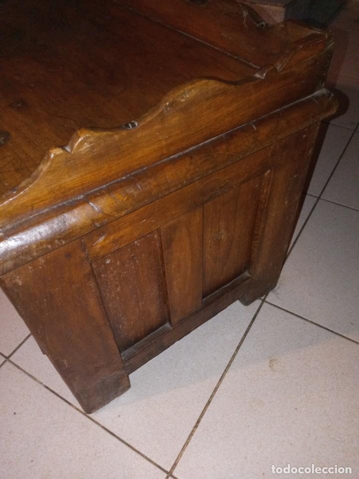 Antig&uuml;edades: MESITA BAJA DE ROBLE. - Foto 2