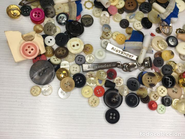 Antig&uuml;edades: LOTE DE BOTONES ++++ - Foto 5