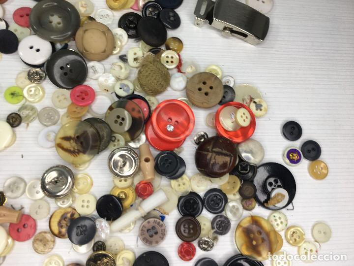 Antig&uuml;edades: LOTE DE BOTONES ++++ - Foto 7