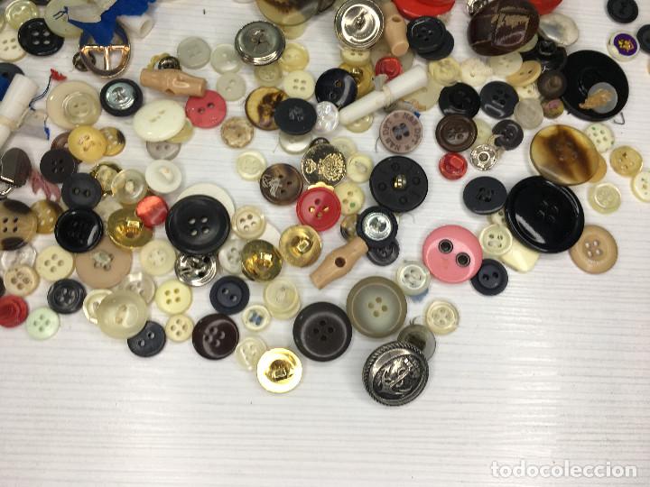 Antig&uuml;edades: LOTE DE BOTONES ++++ - Foto 8