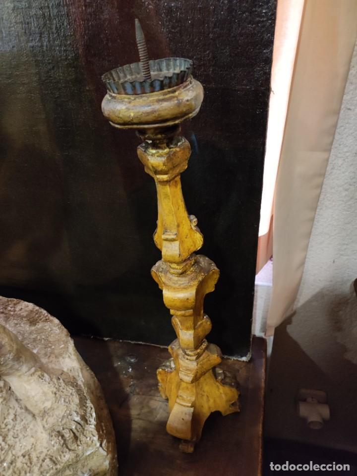 Antig&uuml;edades: Candelero de madera policromado - Foto 2