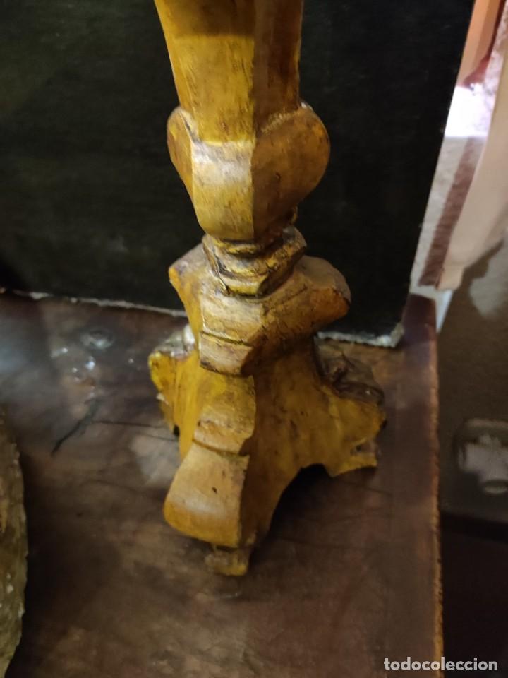 Antig&uuml;edades: Candelero de madera policromado - Foto 3