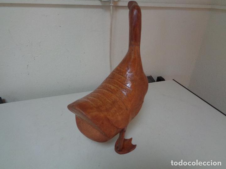 Antig&uuml;edades: antiguo pato de madera - Foto 2