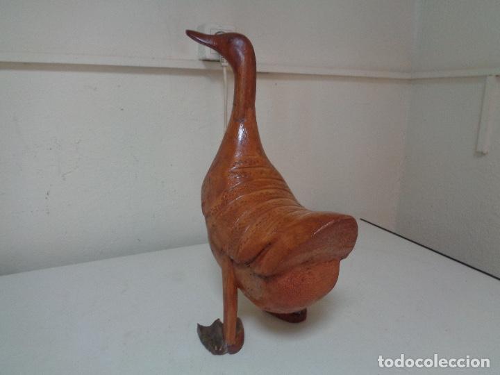 Antig&uuml;edades: antiguo pato de madera - Foto 3