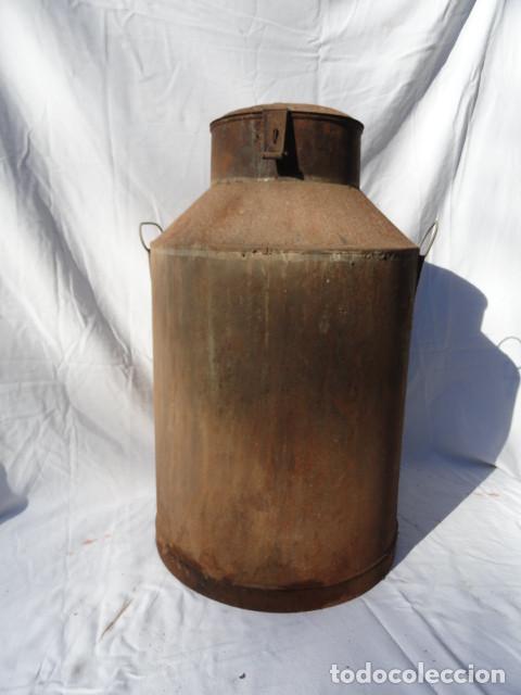 Antig&uuml;edades: ANTIGUO RECIPIENTE DE LAT&Oacute;N PARA L&Iacute;QUIDOS. - Foto 1