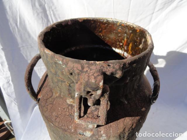 Antig&uuml;edades: ANTIGUA LECHERA DE HIERRO. - Foto 10