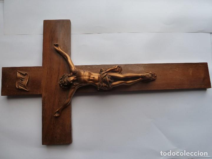 Antig&uuml;edades: ANTIGUO CRUCIFIJO DE MADERA - Foto 2