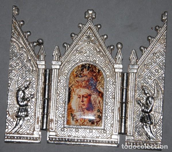 Antig&uuml;edades: CAPILLA TRIPTICO CON LA IMAGEN DE LA ESPERANZA MACARENA - Foto 1