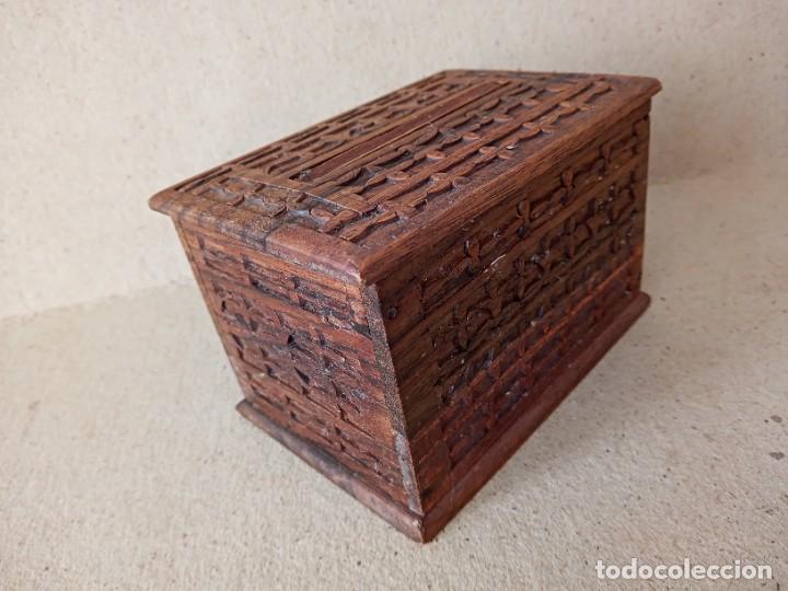Antig&uuml;edades: CAJA DE MADERA ANTIGUA. ( NO SE ABRIR. ) - Foto 4