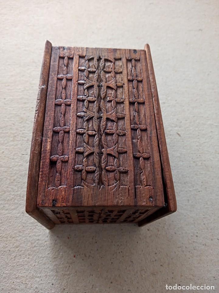 Antig&uuml;edades: CAJA DE MADERA ANTIGUA. ( NO SE ABRIR. ) - Foto 15