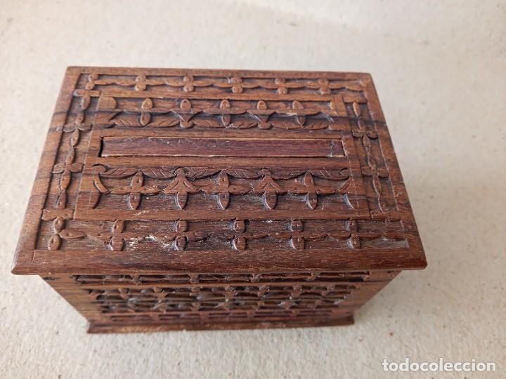 Antig&uuml;edades: CAJA DE MADERA ANTIGUA. ( NO SE ABRIR. ) - Foto 17