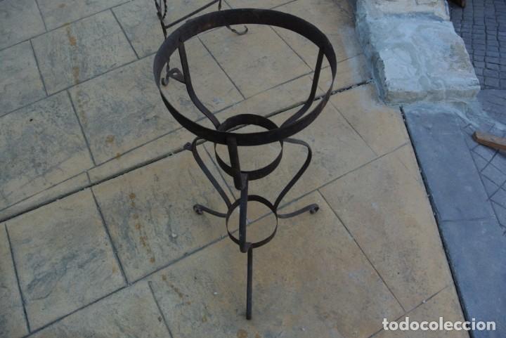 Antiques: ZAFERO DE HIERRO , BA&Ntilde;O