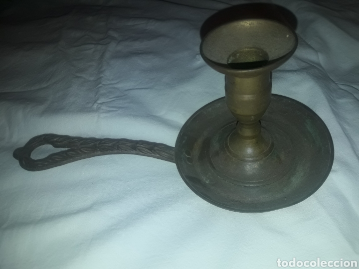 Antig&uuml;edades: Palmatorio o porta velas bronce