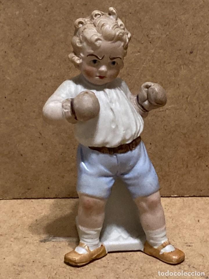 Antig&uuml;edades: Biscuit ni&ntilde;o con guantes de boxeo - Foto 3