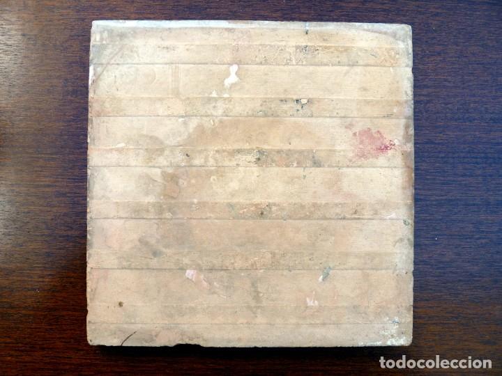 Antigüedades: AZULEJO MODERNISTA FLORES. BARRO 20,1 x 20,1 cm. SIN MARCA. POSIBLE MANISES, AÑOS 20-30 ( - Foto 2 - 304686238