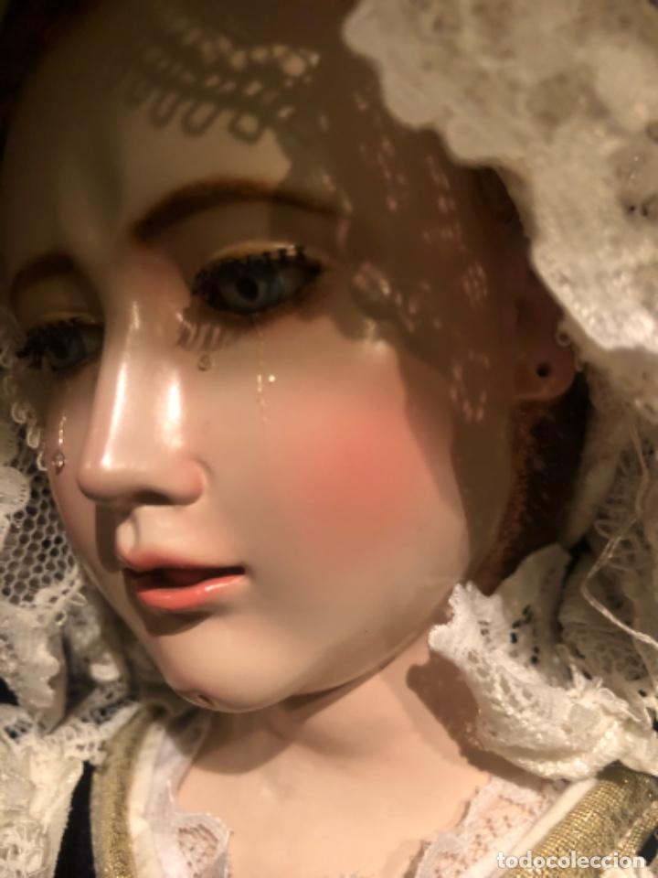 Antig&uuml;edades: Virgen vestida y urna de Cristal - Foto 13