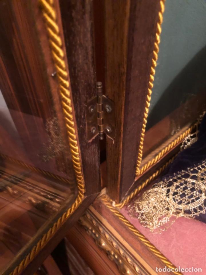 Antig&uuml;edades: Virgen vestida y urna de Cristal - Foto 19