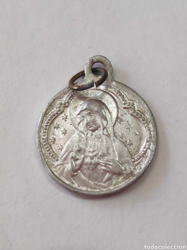 Antig&uuml;edades: 3 medallas de la virgen - Foto 5