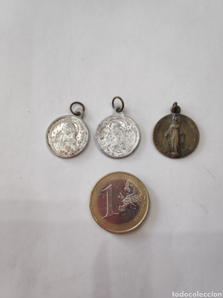 Antig&uuml;edades: 3 medallas de la virgen - Foto 1