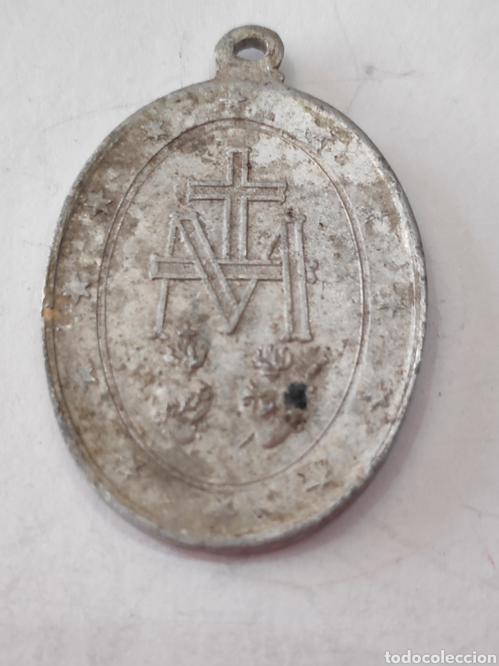 Antig&uuml;edades: 6 medallas de la Virgen - Foto 6