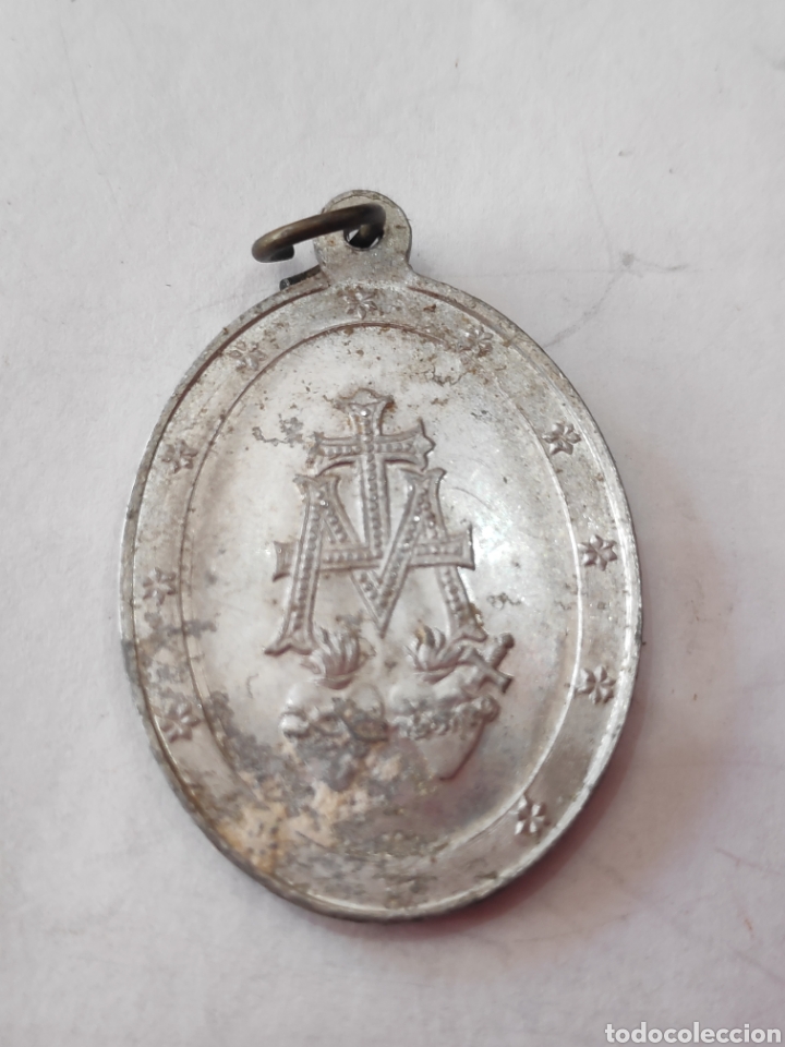 Antig&uuml;edades: 6 medallas de la Virgen - Foto 8