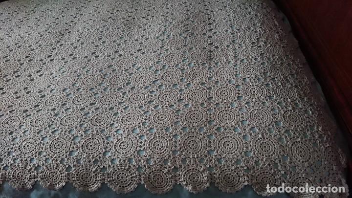 Antig&uuml;edades: COLCHA GANCHILLO, BEIGE - Foto 9