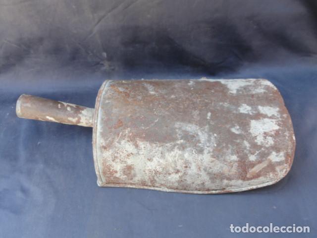 Antig&uuml;edades: PALA DE LAT&Oacute;N PARA GRANO. - Foto 3