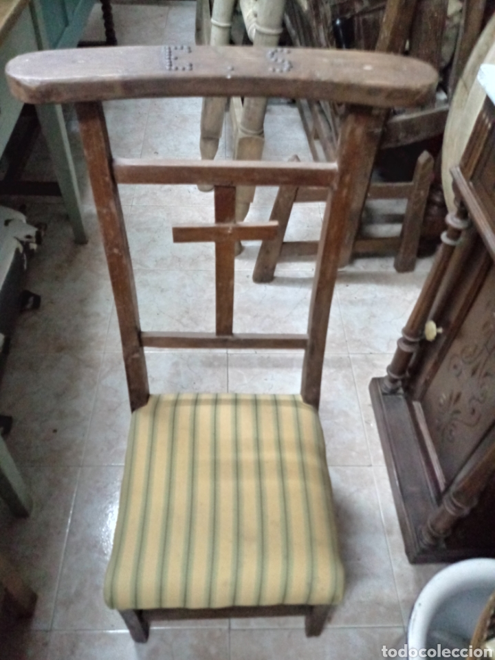 Antig&uuml;edades: Reclinatorio de casta&ntilde;o - Foto 1