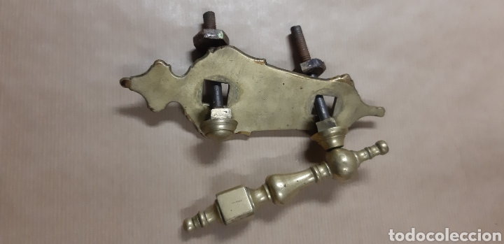 Antig&uuml;edades: Llamador de puerta de bronce - Foto 2
