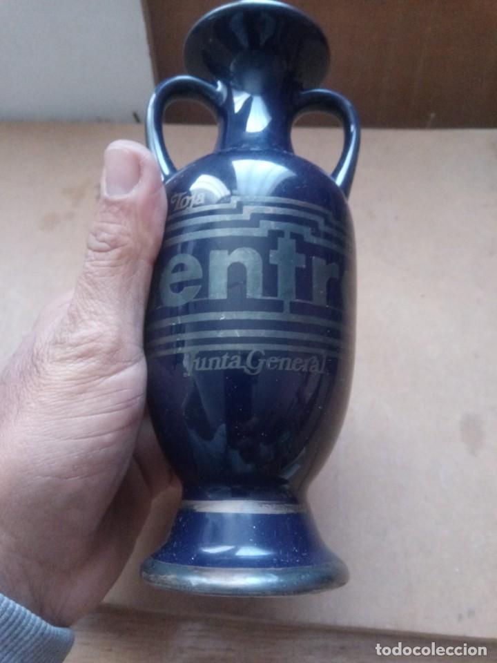 Antig&uuml;edades: Jarra en azul cobalto y plata - Foto 1