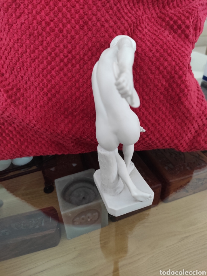 Antig&uuml;edades: Discovolo porcelana blanca biscuit - Foto 4