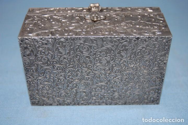 Antig&uuml;edades: CAJA EN METAL PLATEADO - Foto 8