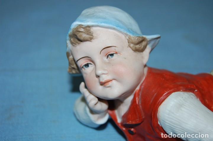 Antig&uuml;edades: NI&Ntilde;O EN PORCELANA BISCUIT - Foto 2