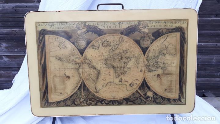 Antig&uuml;edades: mesa plegable mapa mundi baja - Foto 2