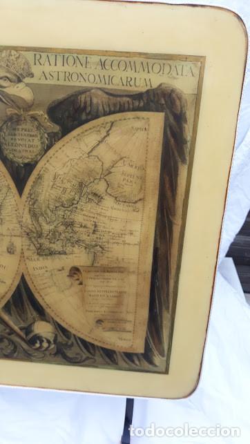 Antig&uuml;edades: mesa plegable mapa mundi baja - Foto 6