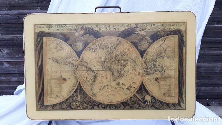 Antig&uuml;edades: mesa plegable mapa mundi baja - Foto 7