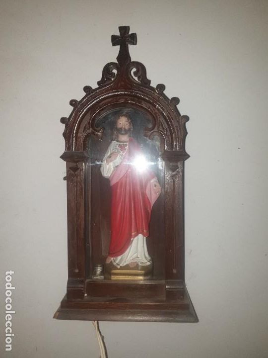 Antig&uuml;edades: MINI CAPILLA DE MADERA CON FIGURA CRISTO - Foto 4